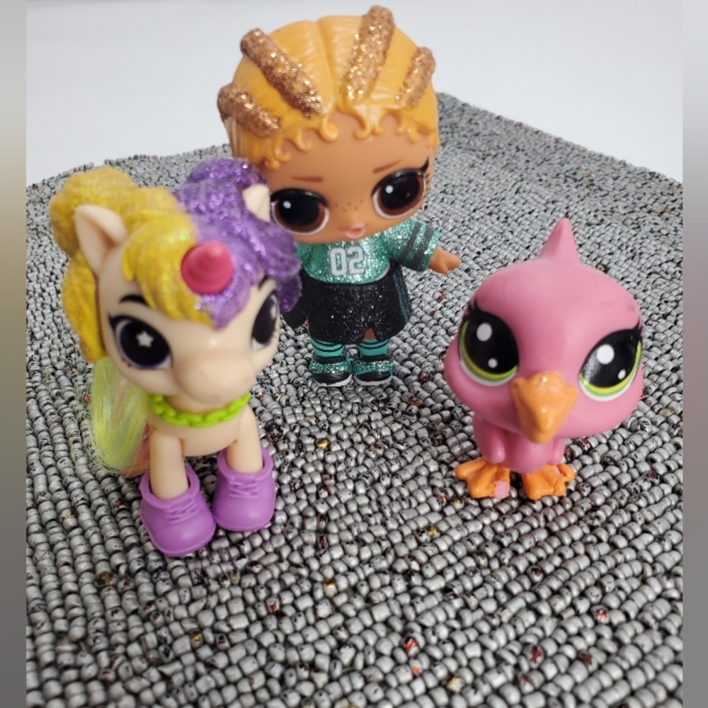 LOL Surprise All Star Sports Moves Series 7 Doll, Zuru Unicorn,  LPS Pelican